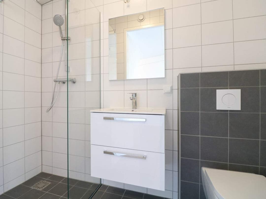 Studio Apartment Lange Lombardstraat, Den Haag - For Rent