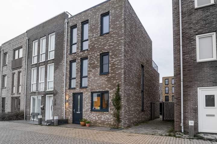 Abebe Bikilastraat, Almere - Alquiler