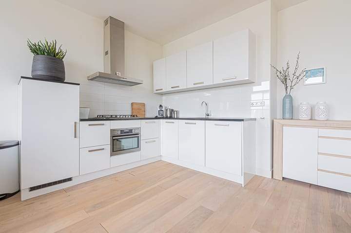 3-Room Apartment De Ruijterkade, Amsterdam - For Rent