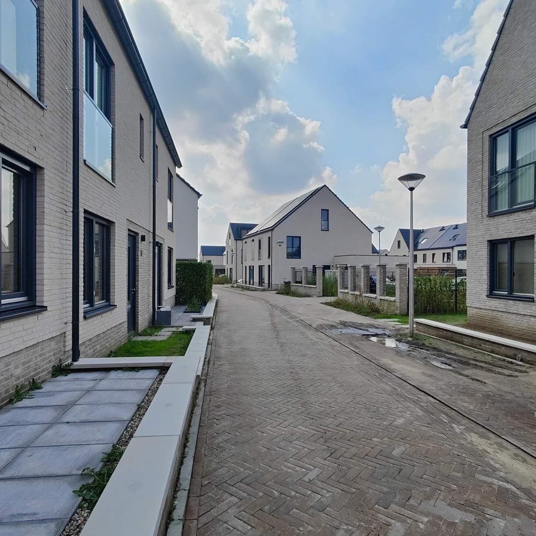 Reihenhaus an Hoogte, Eindhoven - Zur Miete