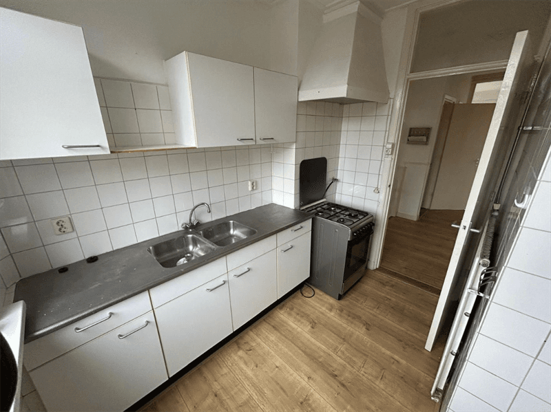 3-Room Apartment Oudemansstraat, Den Haag - For Rent