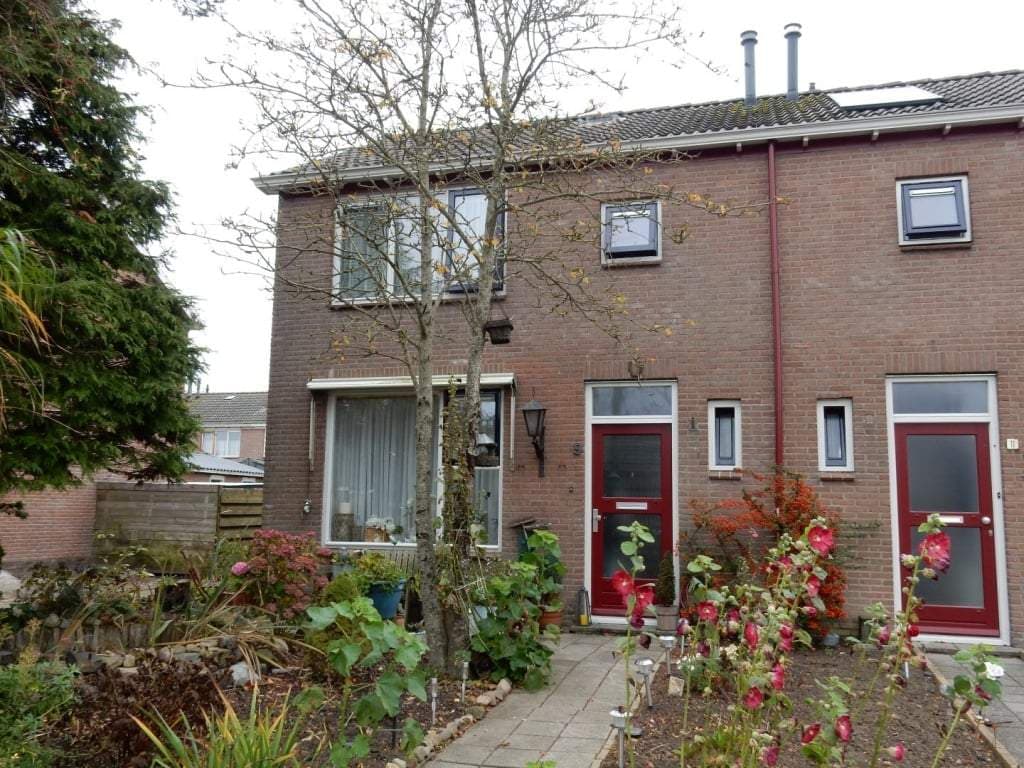Corner House at Maria Louisestraat, St.-Annaparochie - For Rent