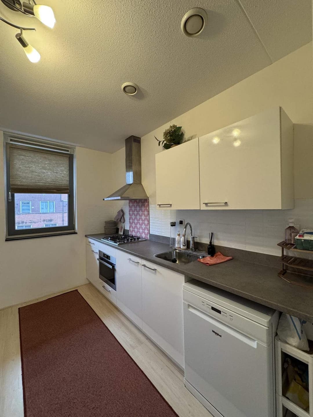 Flat Mathenesserdijk, Rotterdam - For Rent