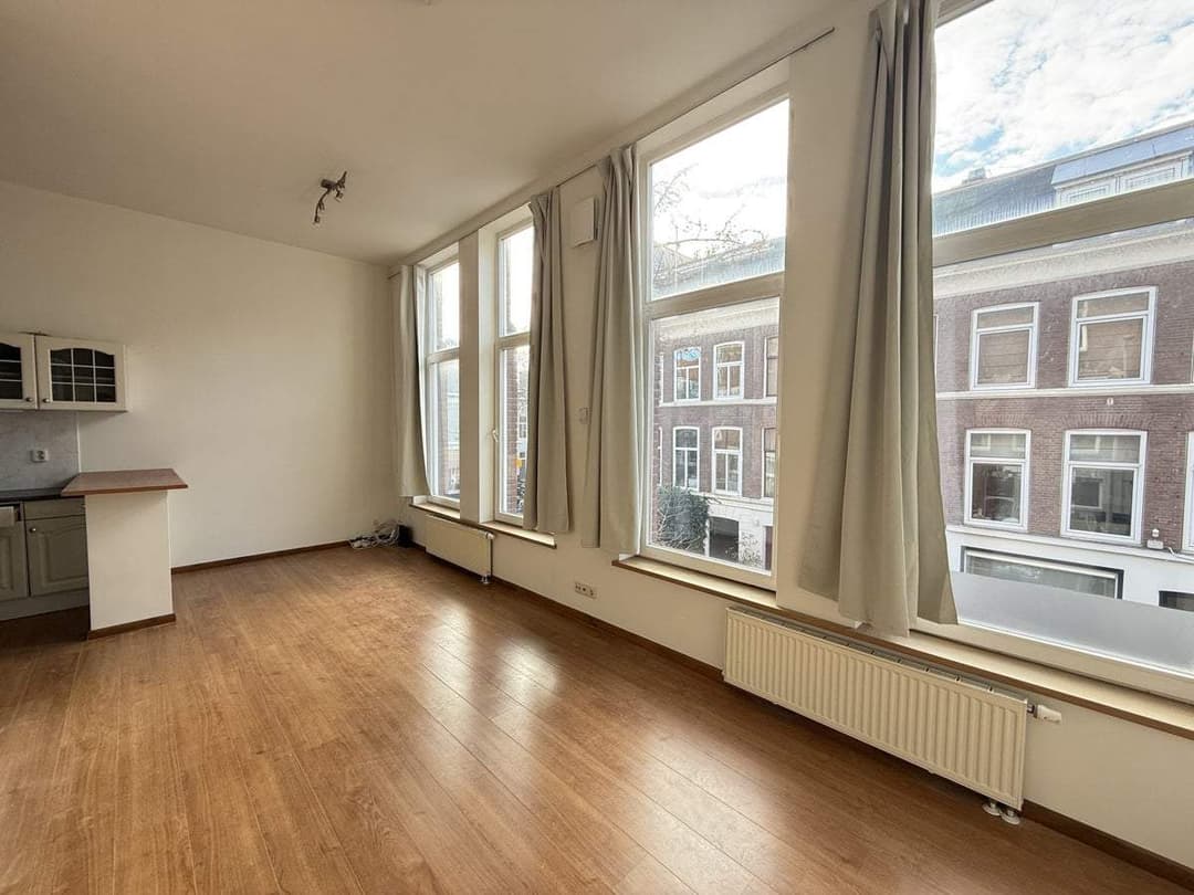 Studio zur Miete in Den Haag, Zeeheldenkwartier