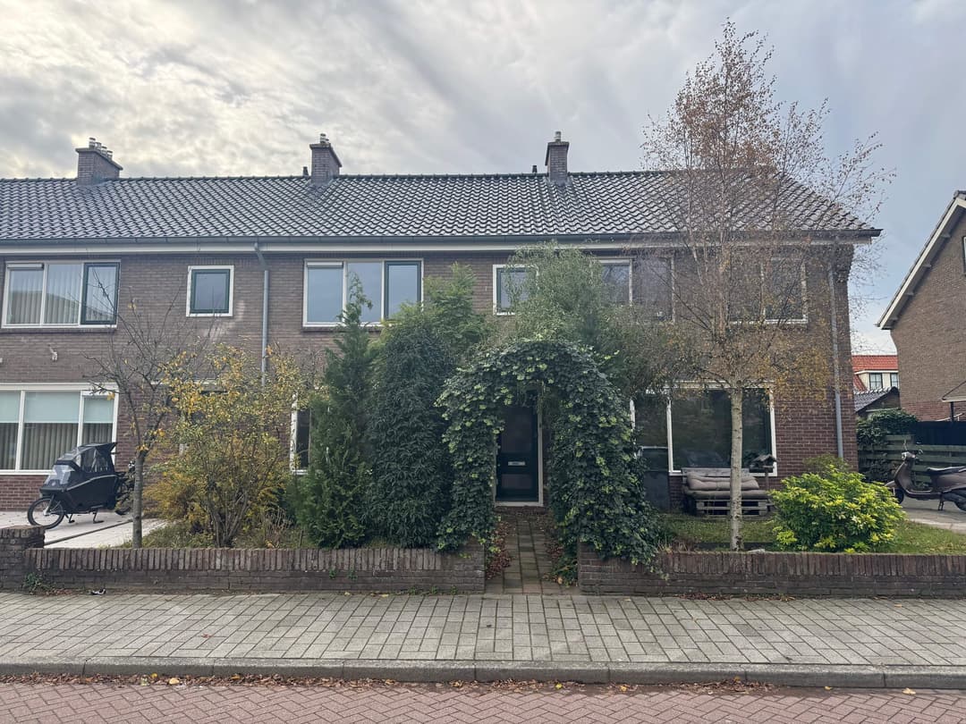 Tussenwoning Oude Dorp, Huizen - For Rent