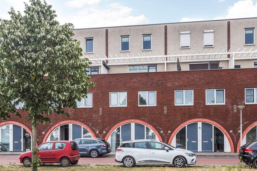 Rijwoning Zuiderspoorstraat, Enschede - Te Huur