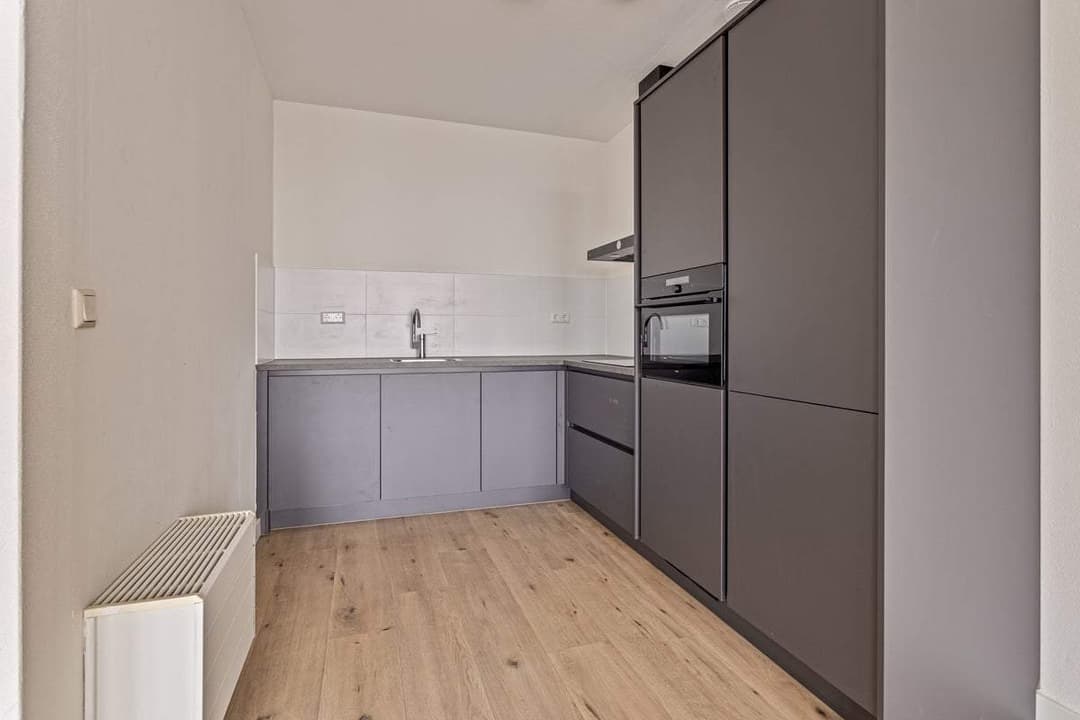 Flat Blaak 594, Rotterdam - Te Huur