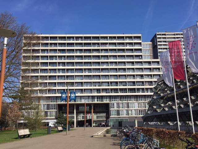 Studio-appartement aan Professor de Moorplein, Tilburg - Te huur