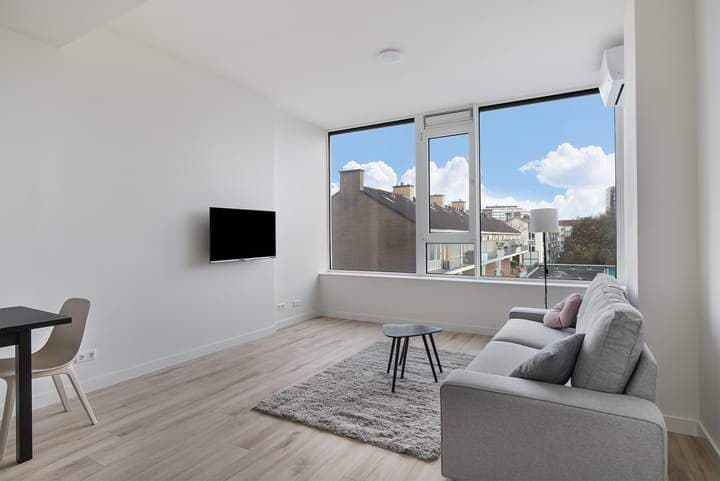 Gemeubileerd appartement Wethouder Hillenaarplnts, Rijswijk - Te huur