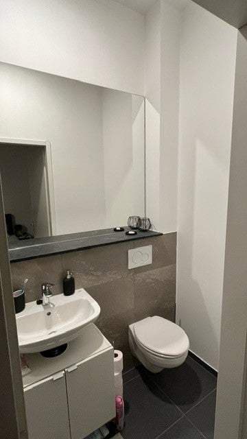 Studio Flat Poirtersstraat, Tilburg - For Rent