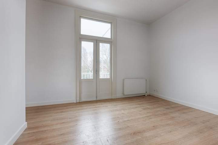 Apartment Van Stolkweg, Den Haag - For Rent