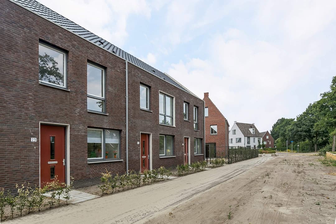 Burgemeester Verdaasdonkstraat 54, Teteringen - casa adosada