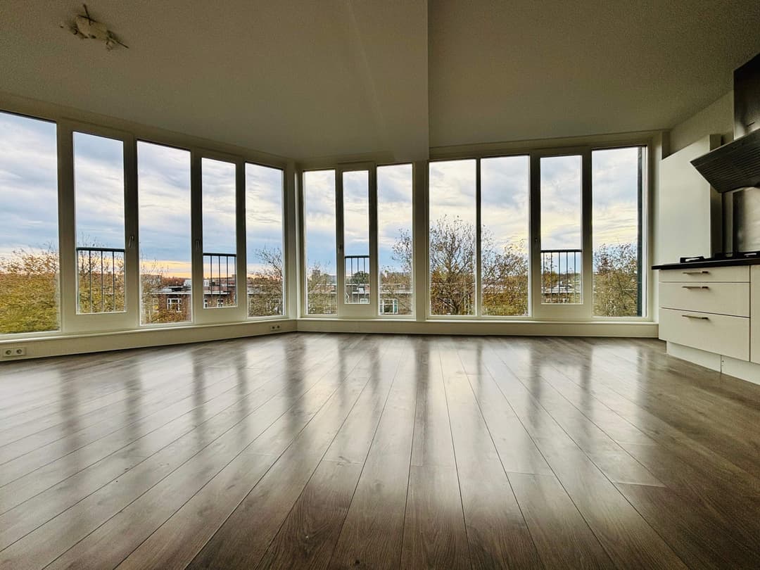 4-Room Apartment Lunterenstraat, The Hague - For Rent