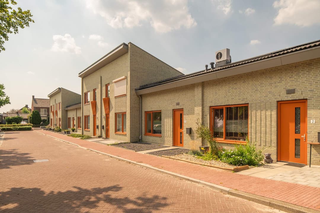 Maison en coin Carolusstraat 16, Helden