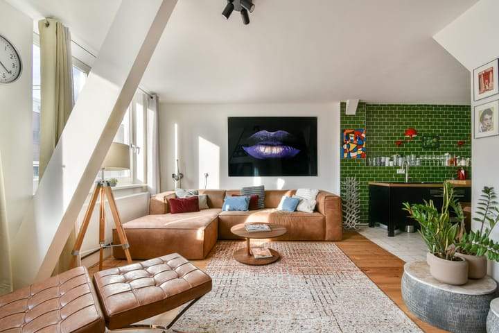 Three-Room Apartment, Nieuwezijds Armsteeg, Amsterdam - For Rent