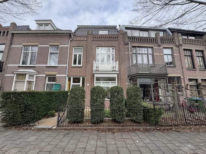 Herenhuis de Roy van Zuidewijnlaan, Breda - For Rent