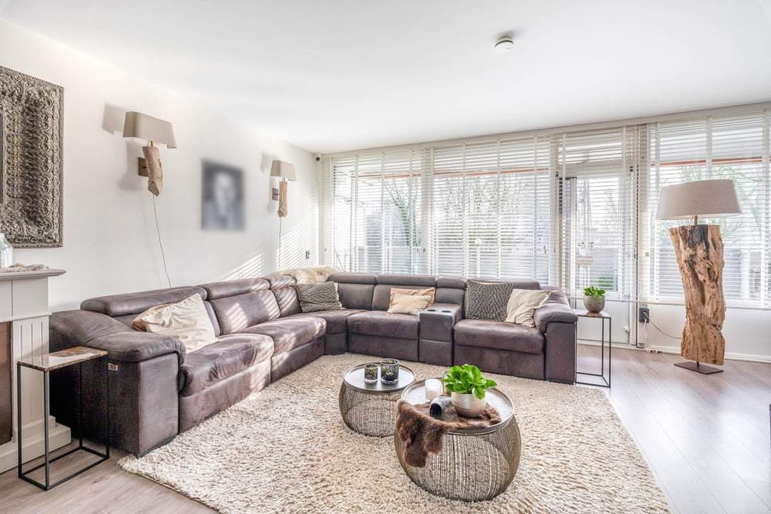 Flat Curieplaats 25, Rotterdam - For Rent