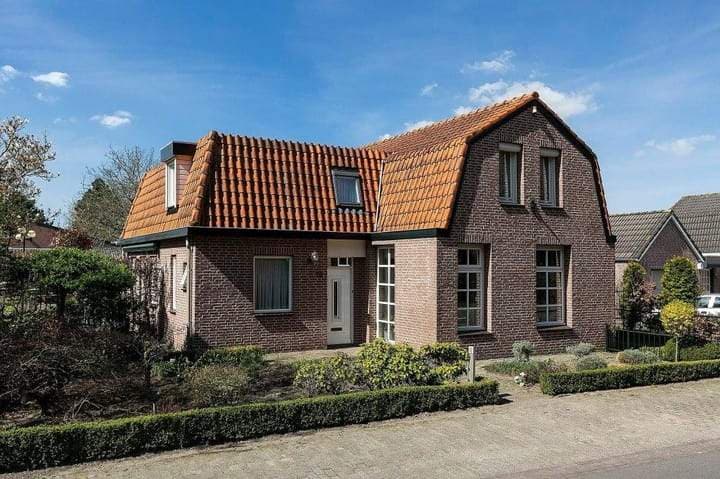 Casa unifamiliar Moerdijkse Postbaan, Etten-Leur - En alquiler