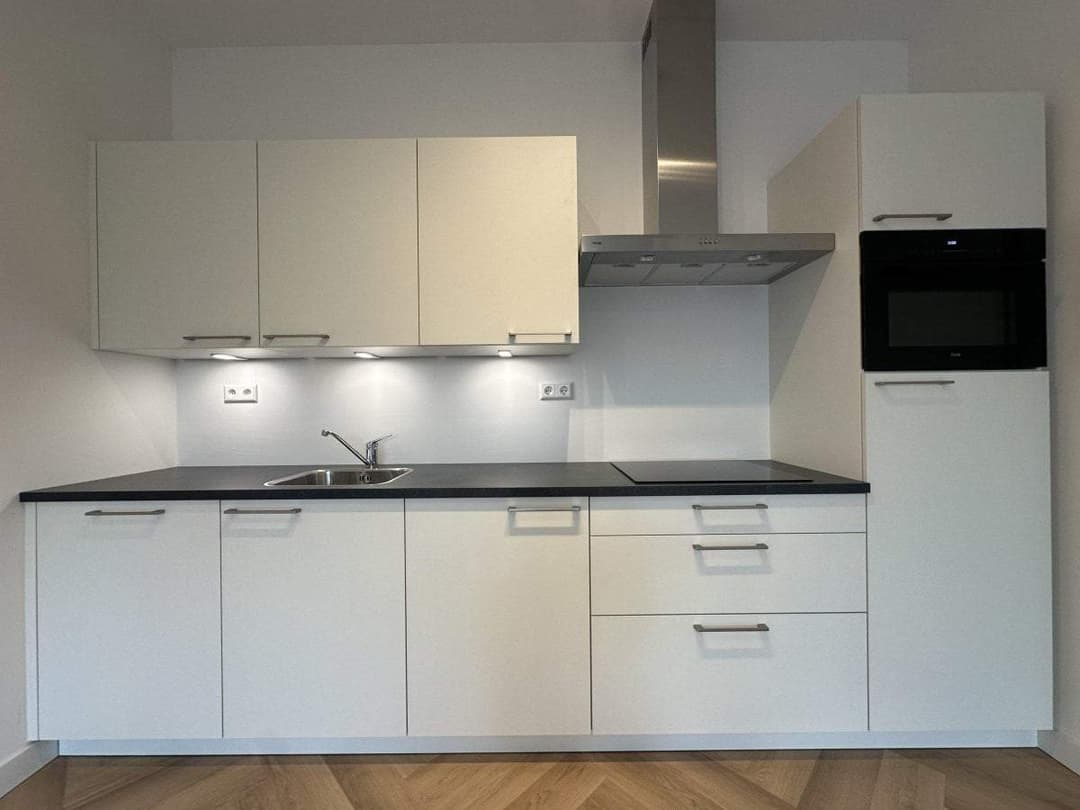 Flat Baan, Rotterdam - Te Huur