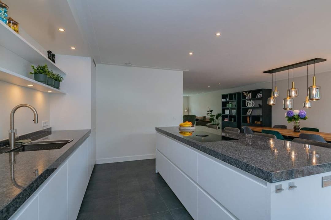 House Bovenlangewijnseweg 8, Huizen - Semi-detached House