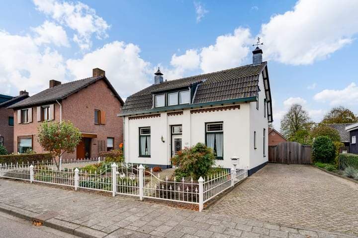 Detached House Bredeweg, Nederweert - For Rent