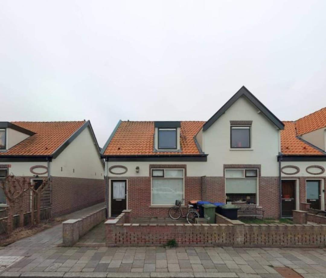 Single-family home at Anemonenstraat 16, Den Helder