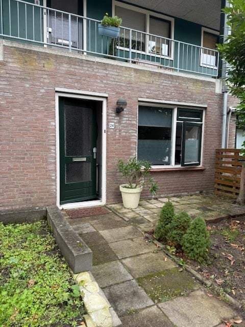 Apartment Sixlaan 24, Voorschoten - For Rent